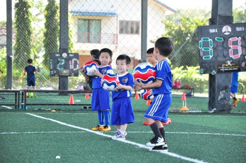 สอนฟุตบอลเด็ก by Smile Football Club